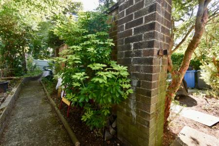3 bedroom Terraced House for sale in Millcroft, Norwich, NR3