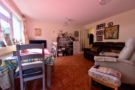 3 bedroom Terraced House for sale in Millcroft, Norwich, NR3