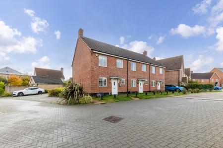 3 bedroom Terraced House for sale in Christopher Way, Norwich, NR12