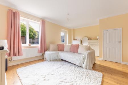 3 bedroom Terraced House for sale in Christopher Way, Norwich, NR12