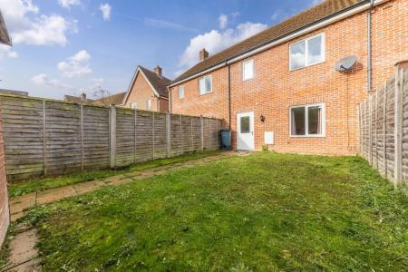 3 bedroom Terraced House for sale in Christopher Way, Norwich, NR12