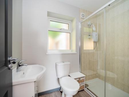 6 bedroom Detached house to let in St Mildreds Road, Earlham, Norwich, NR5