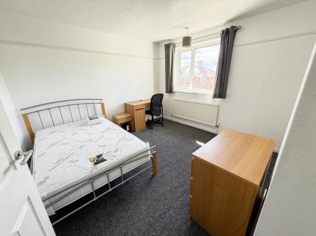 6 bedroom Detached house to let in Savery Close, Norwich, NR5