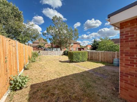 6 bedroom Detached house to let in Savery Close, Norwich, NR5