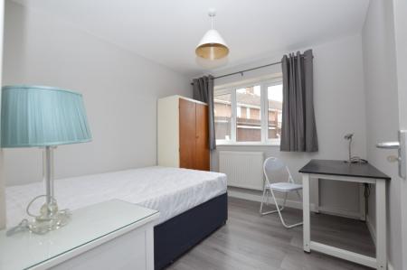 6 bedroom Semi-detached house to let in Cunningham Road, Norwich, NR5