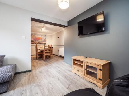 6 bedroom End of terrace house to let in Northfields, Norwich, NR4