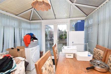 6 bedroom Semi-detached house to let in Edgeworth Road, Norwich, NR5