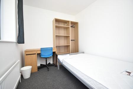 5 bedroom Semi-detached house to let in Calthorpe Road, Earlham, Norwich, NR5