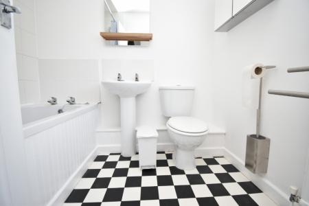 5 bedroom Semi-detached house to let in Calthorpe Road, Earlham, Norwich, NR5