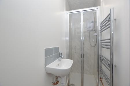 5 bedroom Semi-detached house to let in Calthorpe Road, Earlham, Norwich, NR5