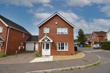 4 bedroom Detached house to let in Bladewater Road, Norwich, NR5