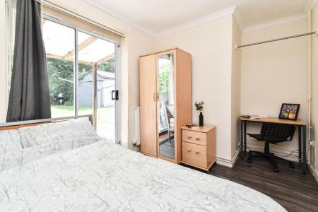 4 bedroom End of terrace house to let in Friends Road, Norwich, NR5