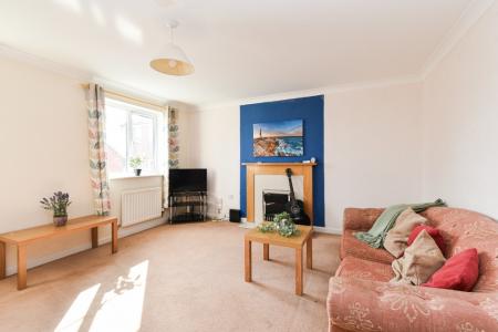4 bedroom Semi-detached house to let in Horn Pie Road, Three Score, Norwich, NR5