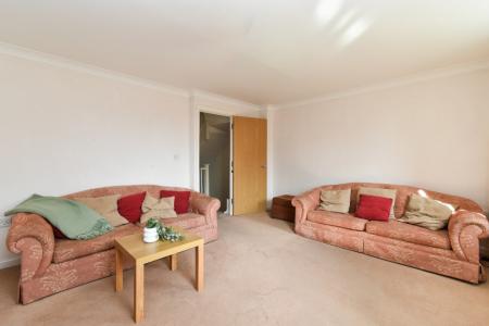 4 bedroom Semi-detached house to let in Horn Pie Road, Three Score, Norwich, NR5