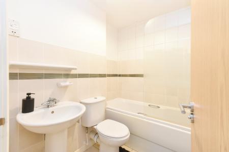 4 bedroom Semi-detached house to let in Horn Pie Road, Three Score, Norwich, NR5