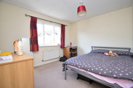 4 bedroom Detached house to let in Pollywiggle Close, Three Score, Norwich, NR5