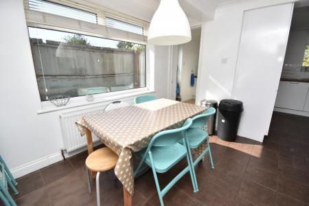 4 bedroom Detached house to let in Dereham Road, Norwich, NR2