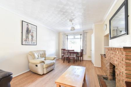 4 bedroom Semi-detached house to let in Cunningham Road, Norwich, NR5