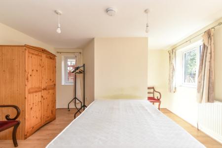 4 bedroom Semi-detached house to let in Cunningham Road, Norwich, NR5