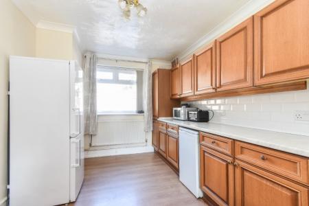 4 bedroom Semi-detached house to let in Cunningham Road, Norwich, NR5