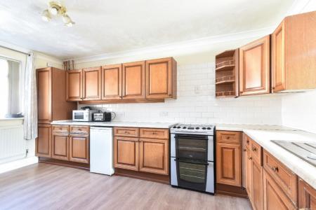 4 bedroom Semi-detached house to let in Cunningham Road, Norwich, NR5