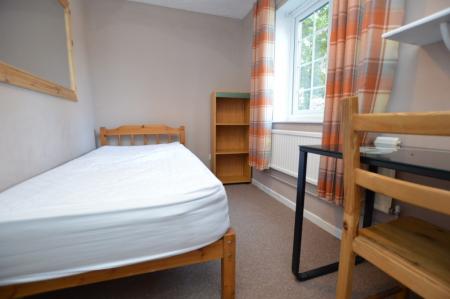 3 bedroom Flat to let in James Alexander Mews, Norwich, NR5