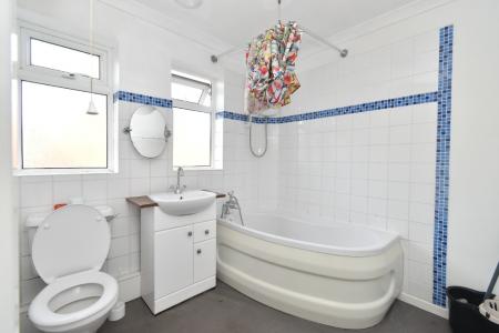 4 bedroom Semi-detached house for sale in Kerville Street, Norwich, NR5