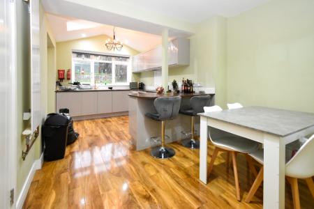 6 bedroom Semi-detached house to let in Calthorpe Road, Earlham, Norwich, NR5