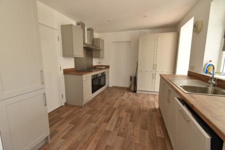 6 bedroom Semi-detached house to let in Nasmith Road, Eaton, NR4