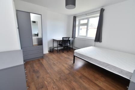 6 bedroom Semi-detached house to let in Nasmith Road, Eaton, NR4