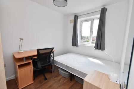 6 bedroom Semi-detached house to let in Nasmith Road, Eaton, NR4