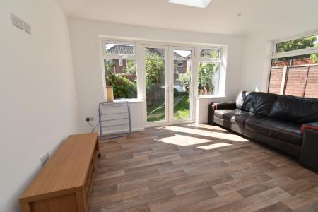 6 bedroom Semi-detached house to let in Nasmith Road, Eaton, NR4