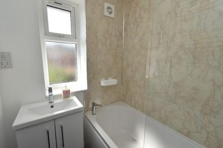 6 bedroom Semi-detached house to let in Nasmith Road, Eaton, NR4