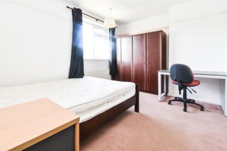 5 bedroom Semi-detached house to let in Wakefield Road, Norwich, NR5