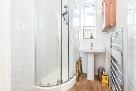 5 bedroom Semi-detached house to let in Wakefield Road, Norwich, NR5