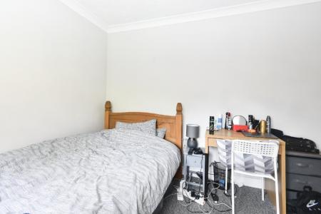 5 bedroom Semi-detached house to let in Friends Road, Norwich, NR5