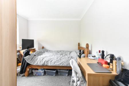 5 bedroom Semi-detached house to let in Friends Road, Norwich, NR5