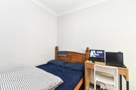 5 bedroom Semi-detached house to let in Friends Road, Norwich, NR5