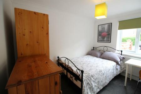 6 bedroom Semi-detached house to let in Winchcomb Road, Norwich, NR2