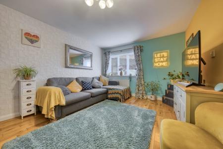 2 bedroom Flat for sale in kingfisher close, Norwich, NR12