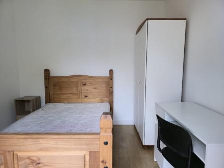 4 bedroom Semi-detached house to let in Wakefield Road, Norwich, NR5