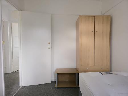 4 bedroom Semi-detached house to let in Wakefield Road, Norwich, NR5