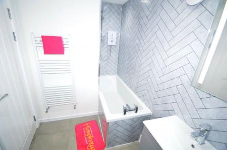 4 bedroom Property to let in Sherburn Station - DH6