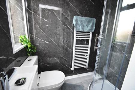 4 bedroom Property to let in Hilda Close, Gilesgate - DH1