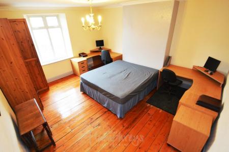 2 bedroom Property to let in High Street North, DH7