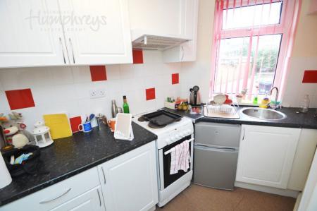 1 bedroom Studio flat to let in Marshall Terrace, DH1