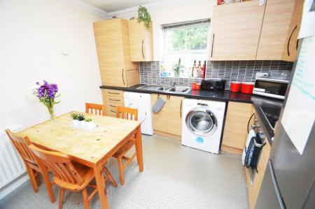 5 bedroom Property to let in Gilesgate, Durham, DH1