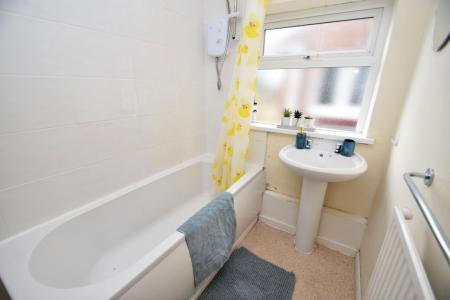 2 bedroom Property to let in Wakenshaw Road - DH1
