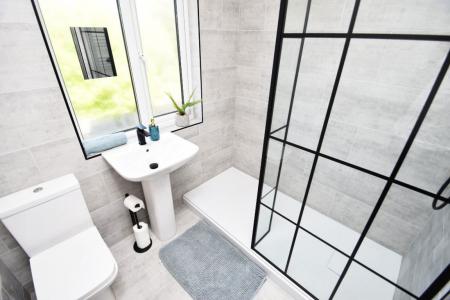 4 bedroom Property to let in Wakenshaw Road, Durham, DH1