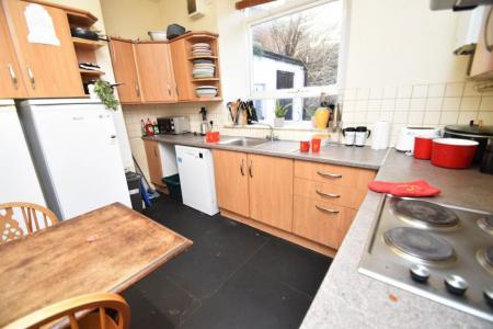 5 bedroom Property to let in Crossgate - DH1